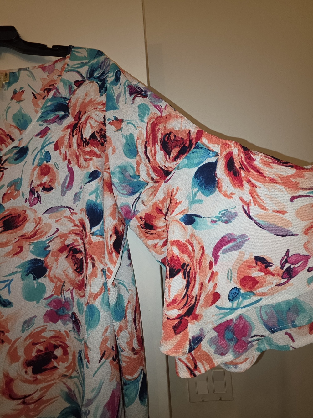 Gorgeous Floral V-Neck Tunic in Coral, Teal and White